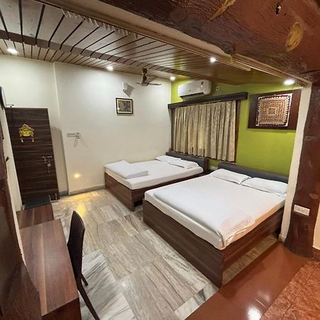 Om Sai Villa Guesthouse Kolkata Ngoại thất bức ảnh