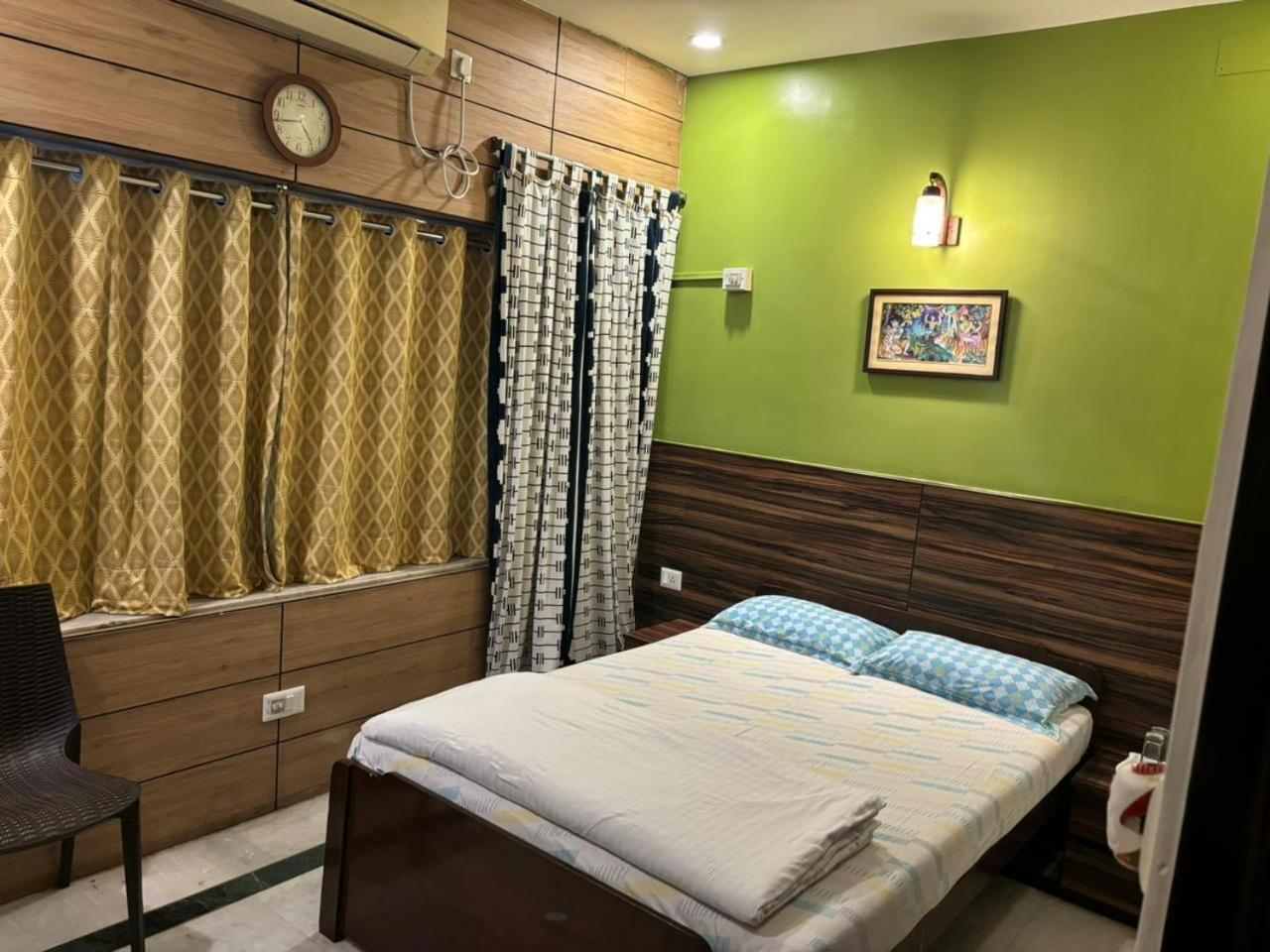 Om Sai Villa Guesthouse Kolkata Ngoại thất bức ảnh