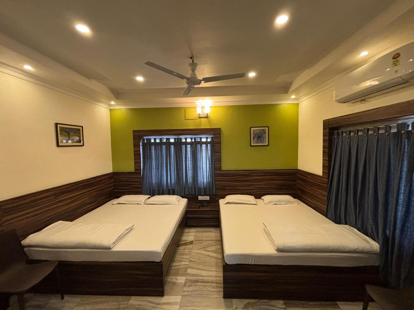 Om Sai Villa Guesthouse Kolkata Ngoại thất bức ảnh