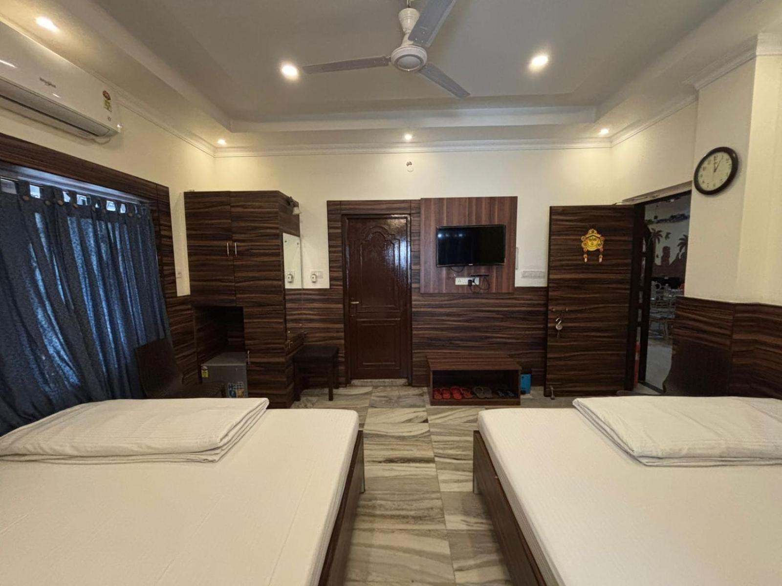 Om Sai Villa Guesthouse Kolkata Ngoại thất bức ảnh