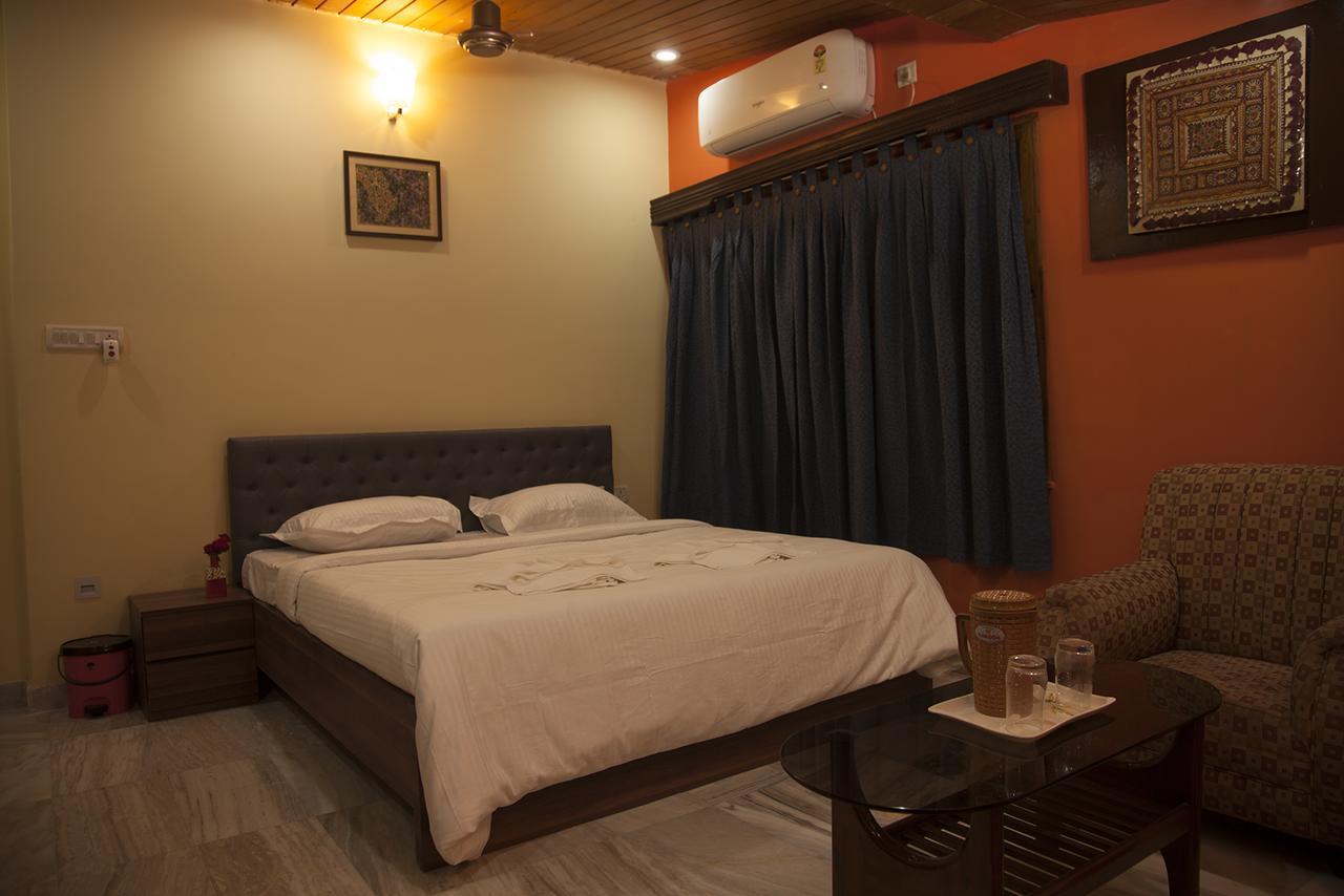 Om Sai Villa Guesthouse Kolkata Ngoại thất bức ảnh