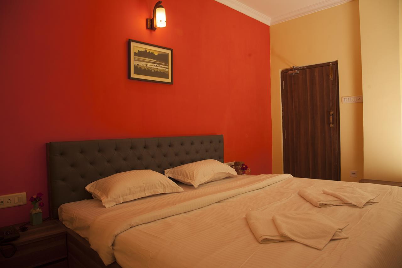 Om Sai Villa Guesthouse Kolkata Ngoại thất bức ảnh