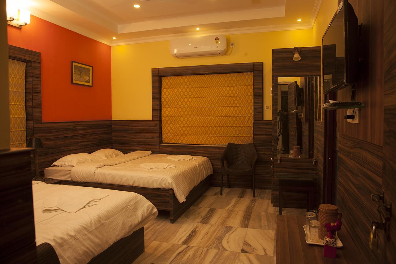 Om Sai Villa Guesthouse Kolkata Ngoại thất bức ảnh
