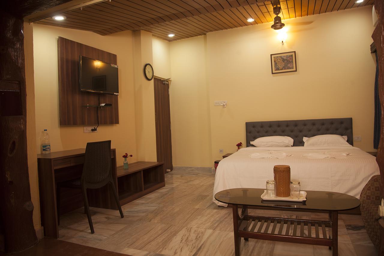 Om Sai Villa Guesthouse Kolkata Ngoại thất bức ảnh