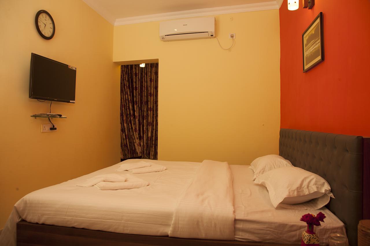 Om Sai Villa Guesthouse Kolkata Ngoại thất bức ảnh