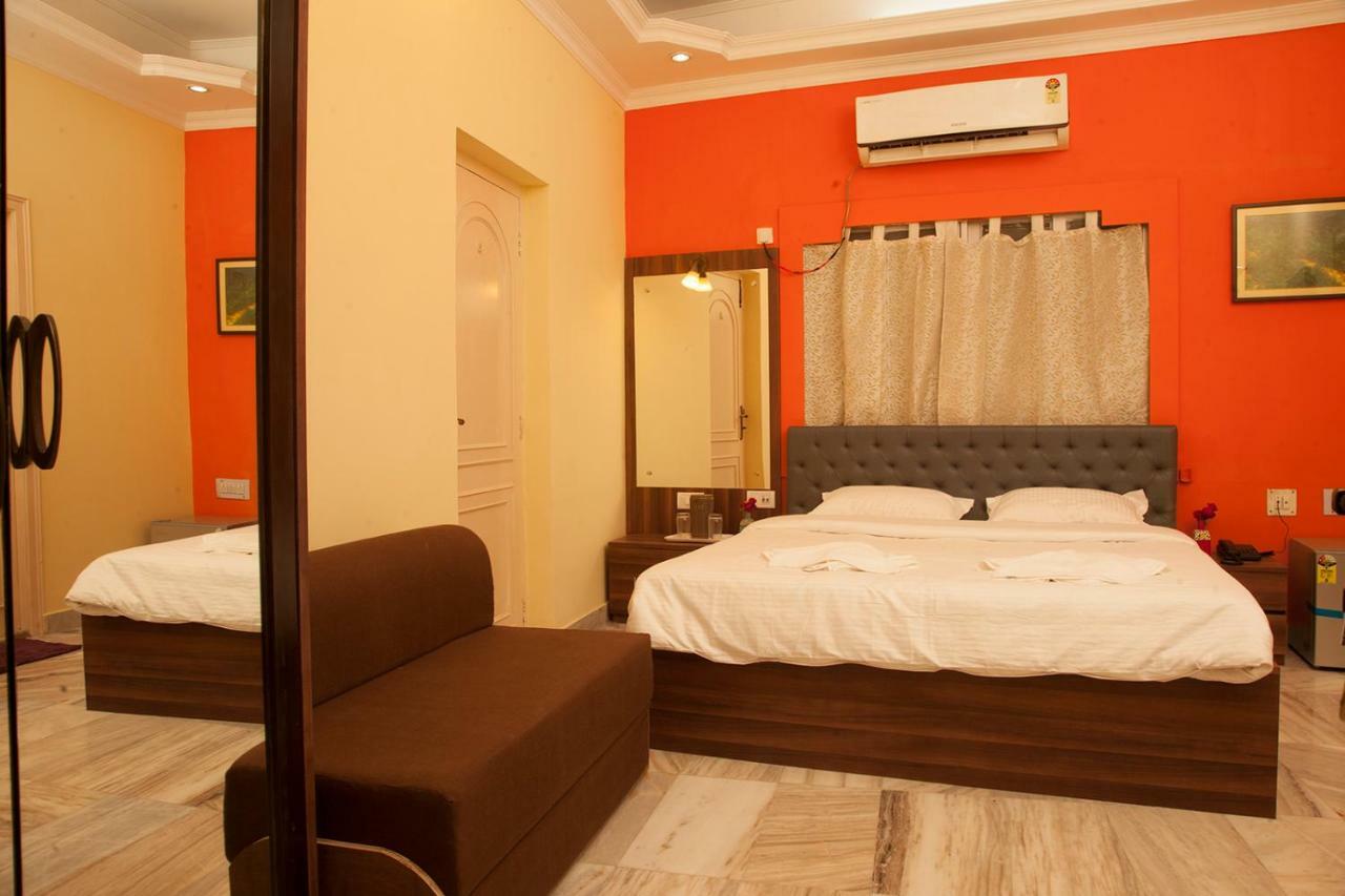 Om Sai Villa Guesthouse Kolkata Ngoại thất bức ảnh