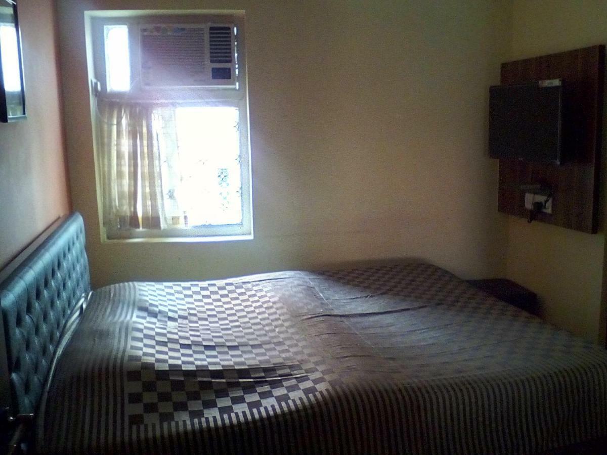 Om Sai Villa Guesthouse Kolkata Ngoại thất bức ảnh